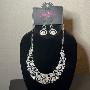 Paparazzi Zi Collection Necklace and Earring set. Brand new/never worn.